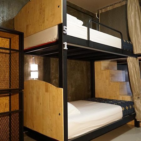 Club76 Bunk Bed. (Adults Only) Hotel Chiang Mai Exterior photo
