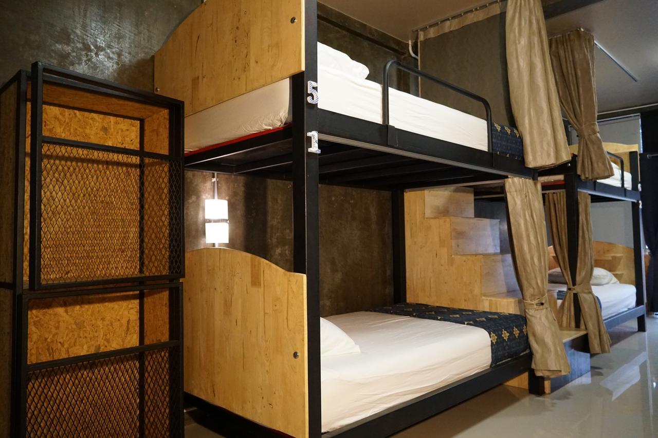 Club76 Bunk Bed. (Adults Only) Hotel Chiang Mai Exterior photo