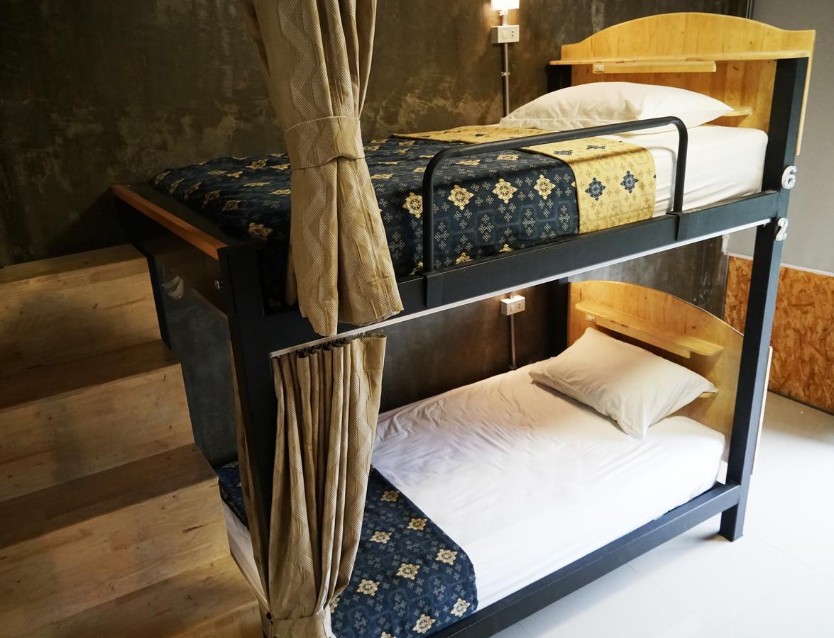 Club76 Bunk Bed. (Adults Only) Hotel Chiang Mai Exterior photo